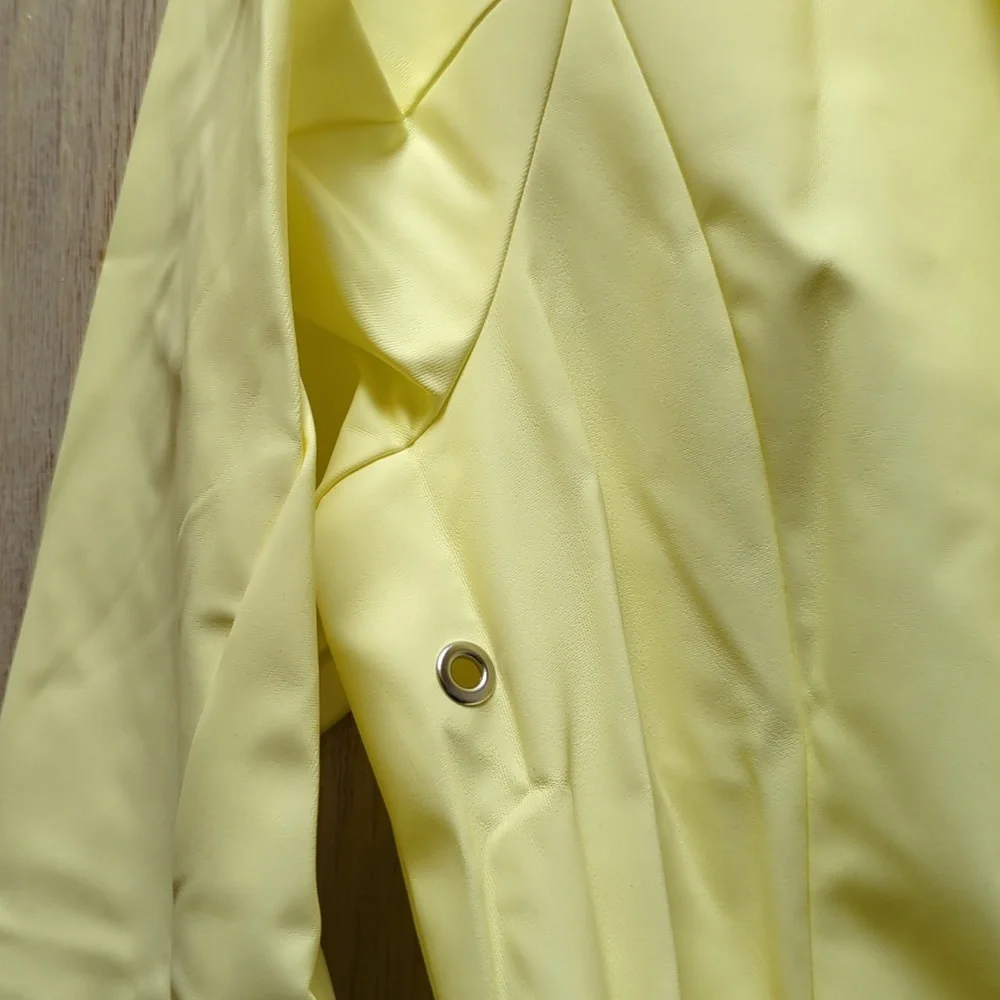 RAINS / WOMEN / OUTERWEAR / RAIN STRAW CURVE RAIN JACKET w/HOOD - YELLOW NWT - Picture 7 of 8